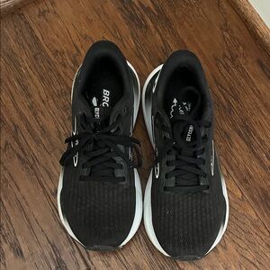 Brooks women’s  Black and White Athletic Shoes